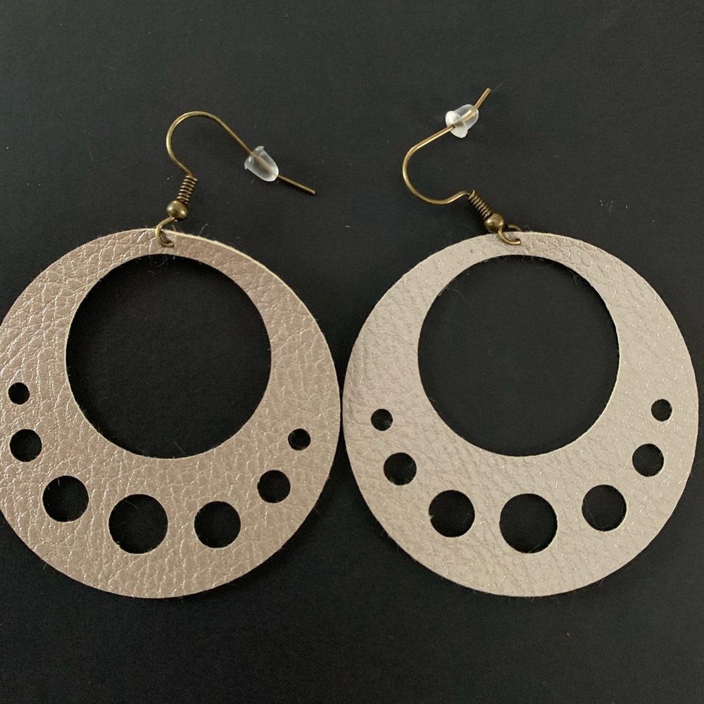 Leather earrings
